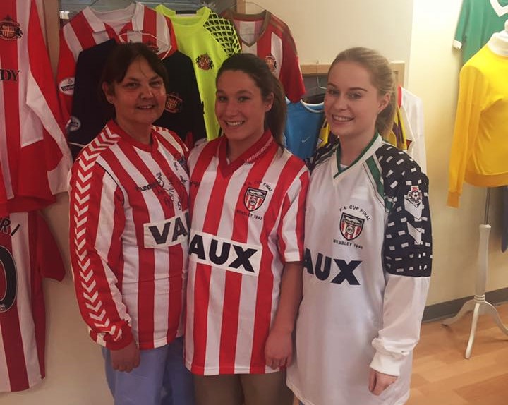 Fans Museum Visits Alexandra Care Unit