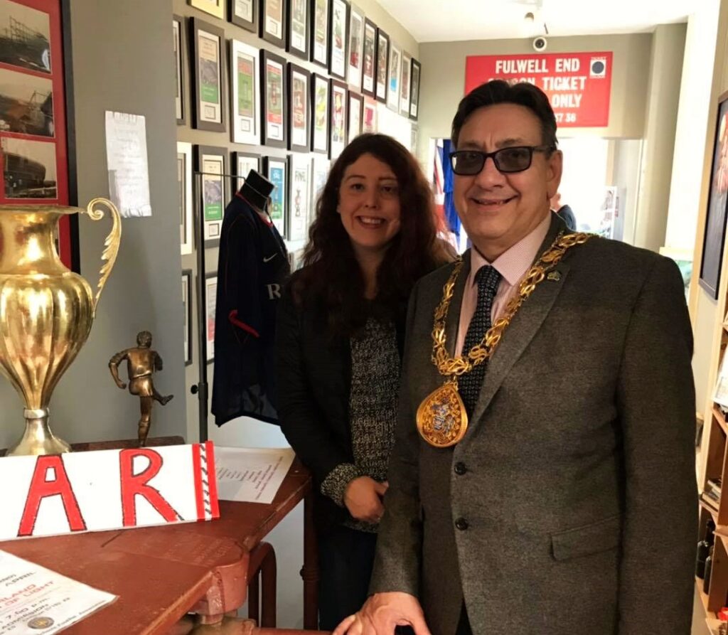 shARP Visits the Fans Museum