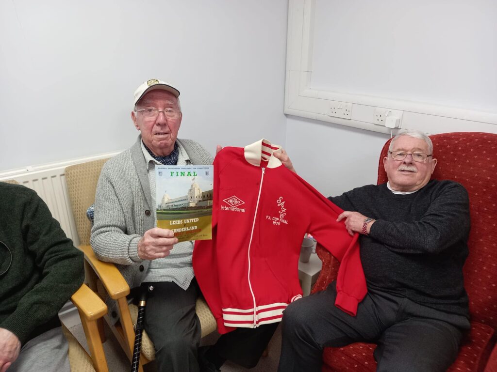 Fans Museum Visits North East Dementia Care!