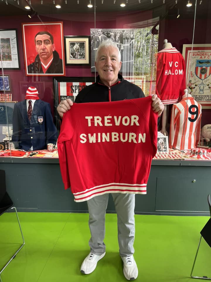 Trevor Swinburne Donates 1973 FA Cup Final Tracksuit!