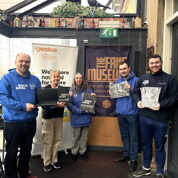 Borngood Donate 5 Laptops to The Fans Museum